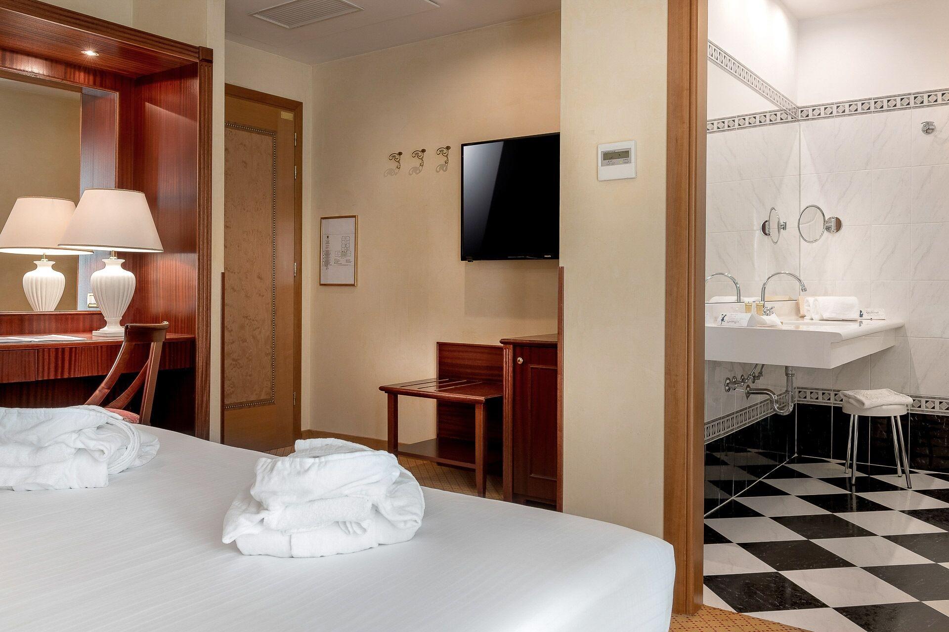 Hotel De Londres Rimini Esterno foto