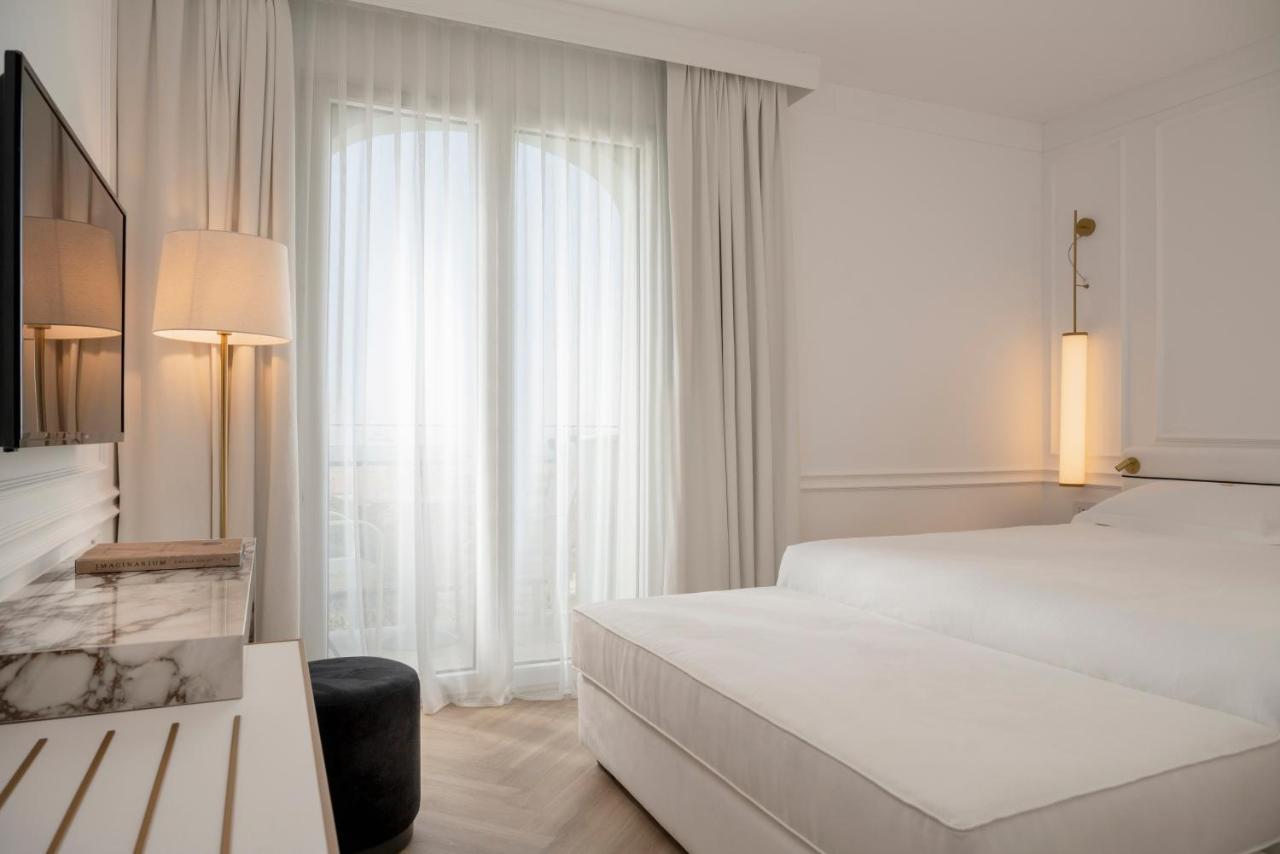 Hotel De Londres Rimini Esterno foto