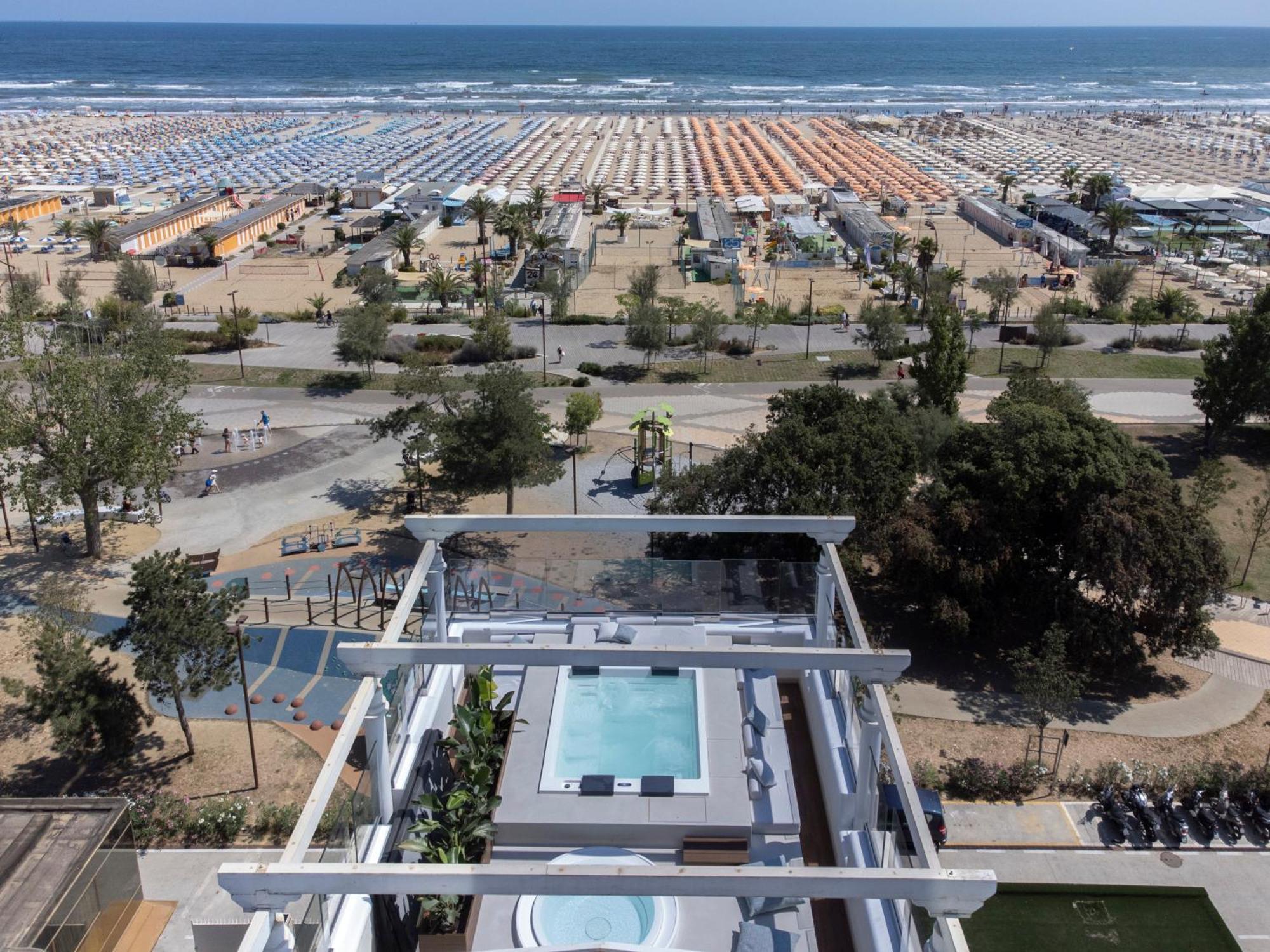 Hotel De Londres Rimini Esterno foto