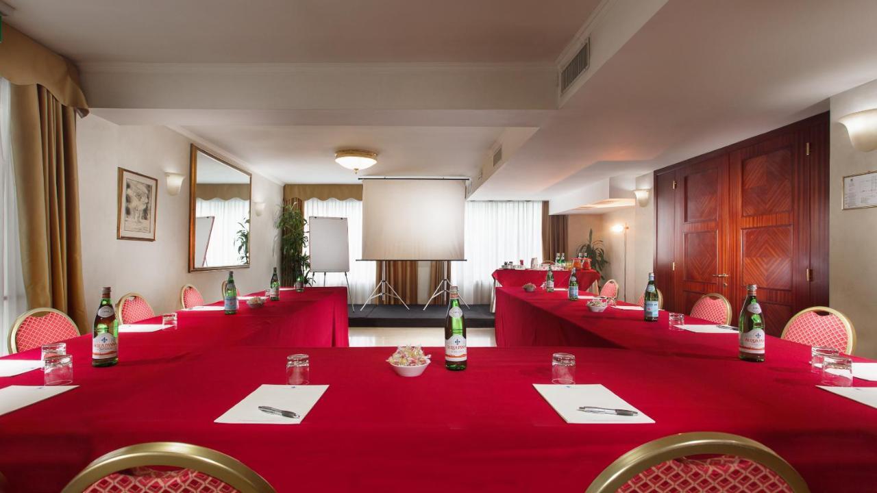 Hotel De Londres Rimini Esterno foto